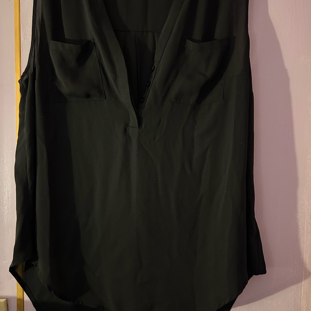 Torrid Black V-Neck Tank Top